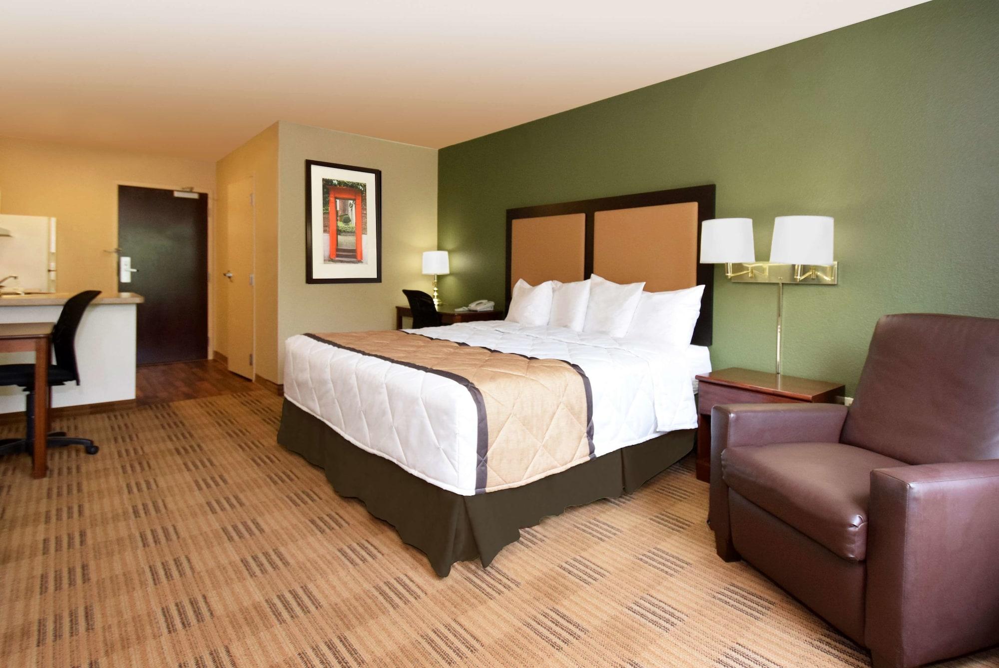 Extended Stay America Suites - Orange County - John Wayne Airport Нюпорт Бийч Екстериор снимка