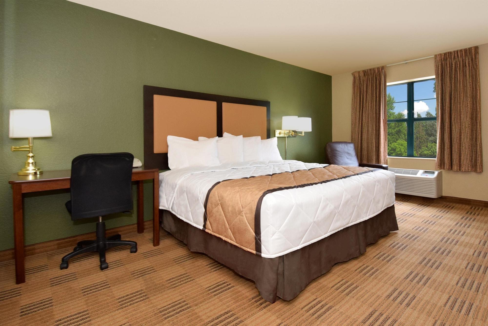 Extended Stay America Suites - Orange County - John Wayne Airport Нюпорт Бийч Екстериор снимка
