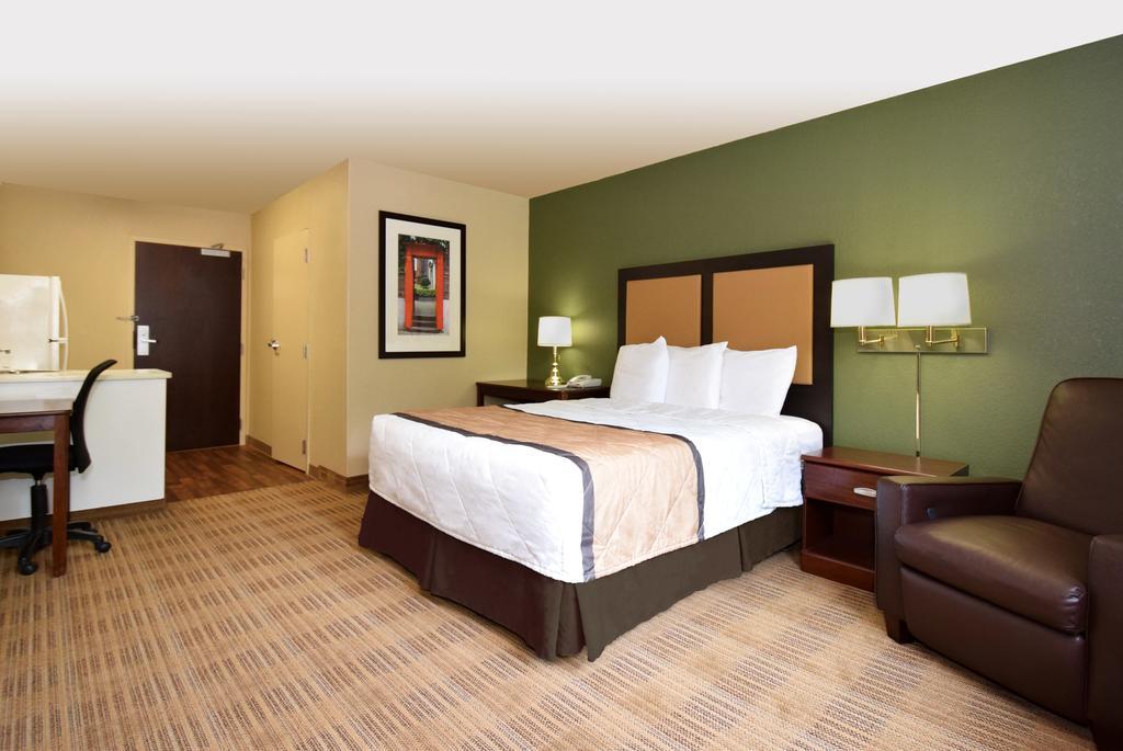 Extended Stay America Suites - Orange County - John Wayne Airport Нюпорт Бийч Екстериор снимка